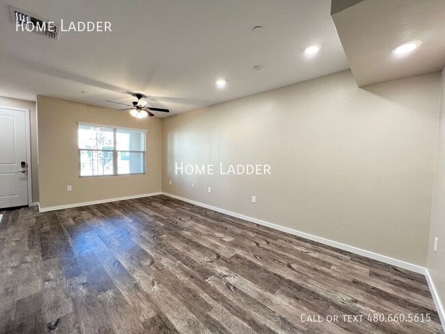 Photo - 779 E Doral Ave