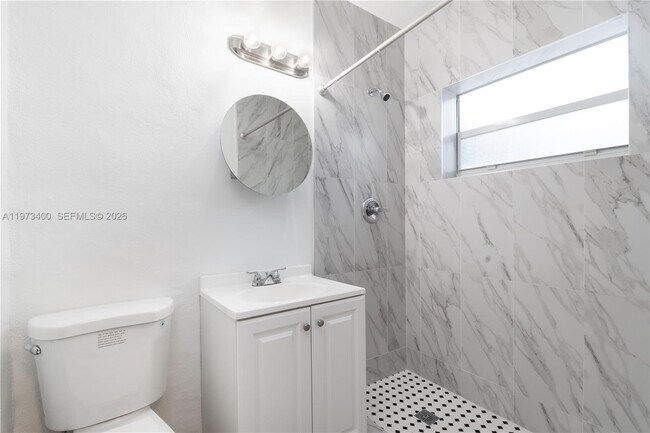 Photo - 1450 SW 6th St Unit 2