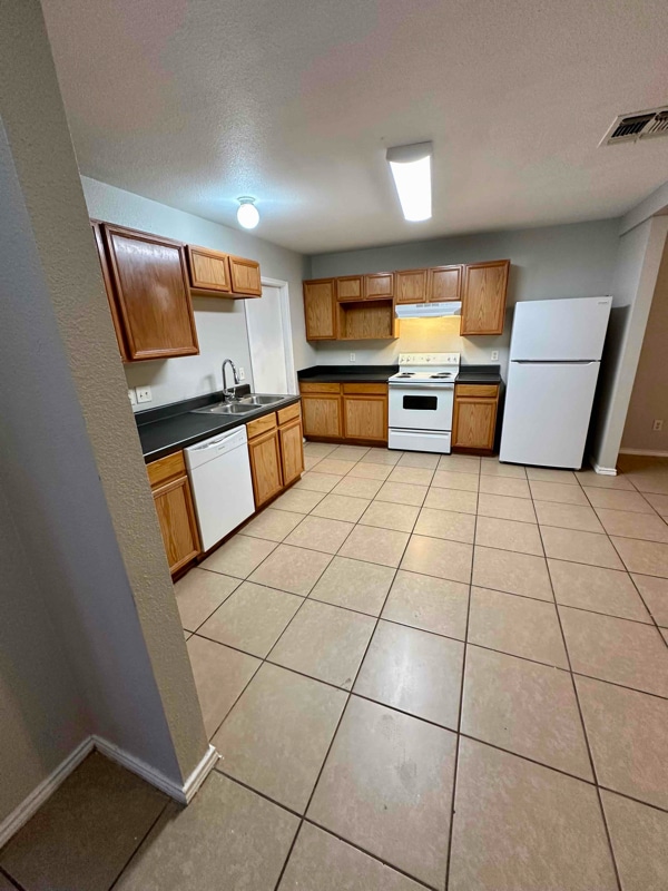 Photo - 13131 Independence Ave