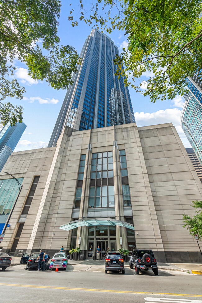 Building Photo - 512 N McClurg Ct Unit 5505