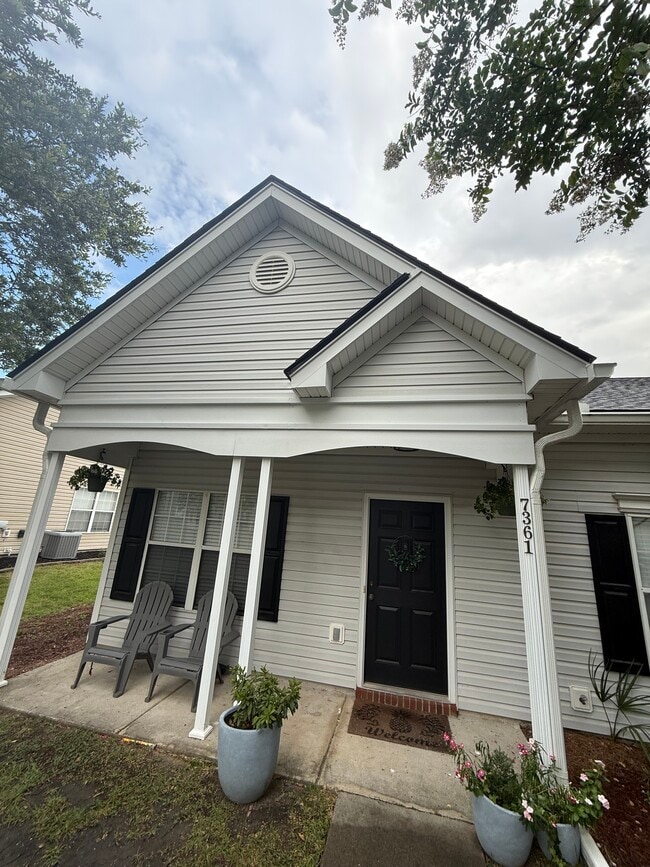 Building Photo - 7361 Suncatcher Dr Rental