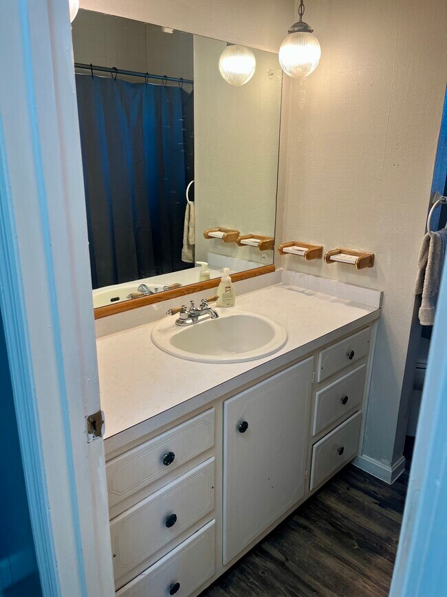 6603 New Bowling Green Rd Unit 2