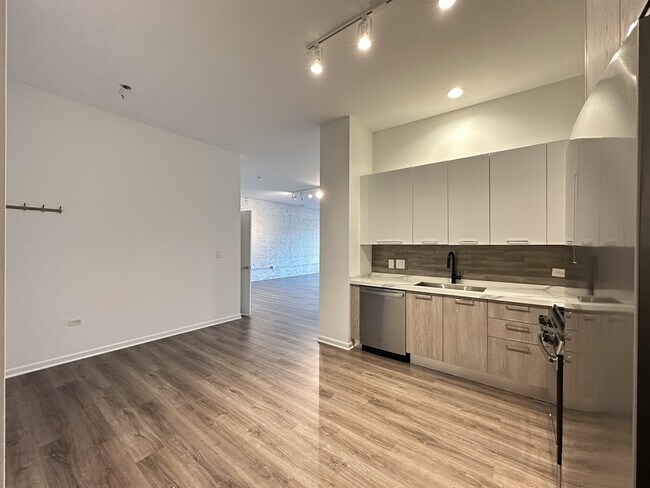 Photo - 2550 S Wabash Ave Unit 504