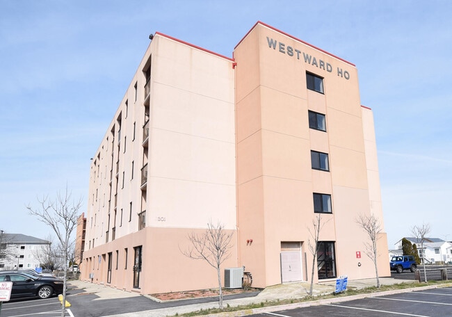 Building Photo - 2301 N Coastal Ave Unit 408 Rental
