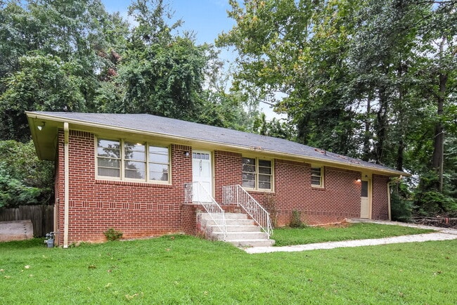 Photo - 2147 Camp Cir SW