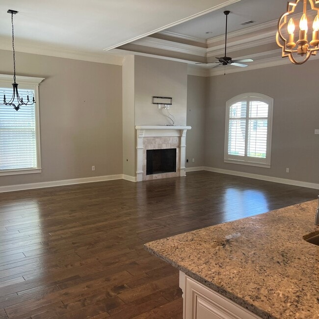 106 Beauchamp Ln