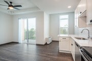 Studio, 1BA - 611SF - Kitchen, Living Room
