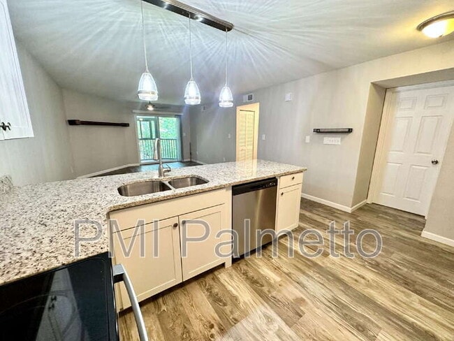 Photo - 405 Harbison Blvd Unidad #114