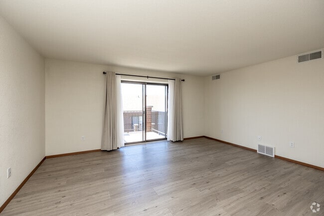 2BR, 1BA - 900 SF - Living Room