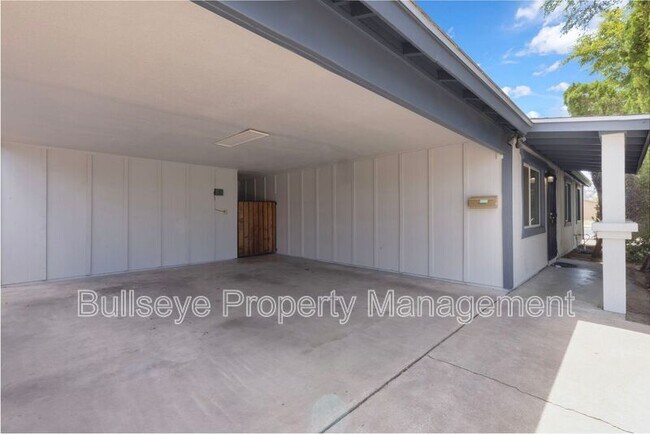 Photo - 13811 N 37th Way