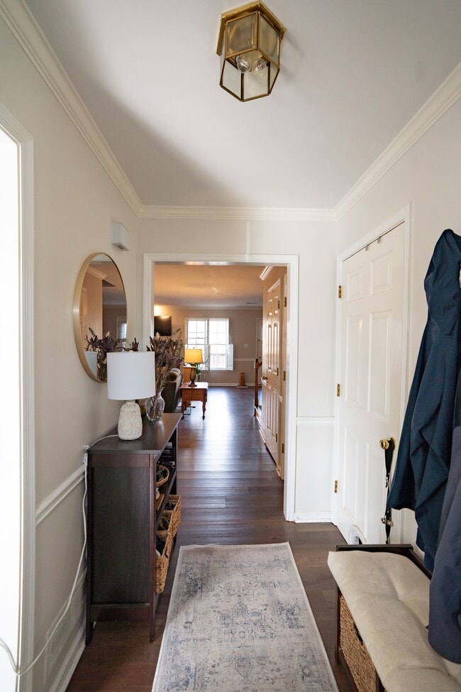 Entryway - 553 Salem Woods Dr SE