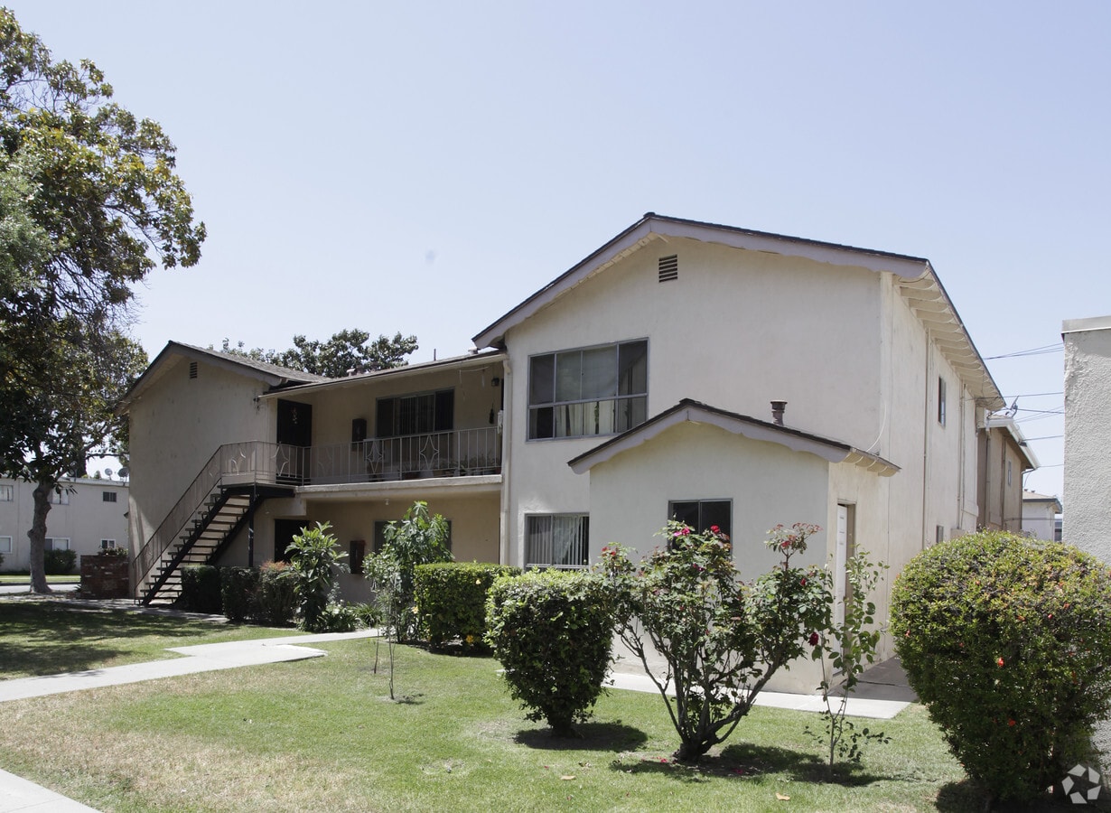 Photo - 717 E Santa Fe Ave