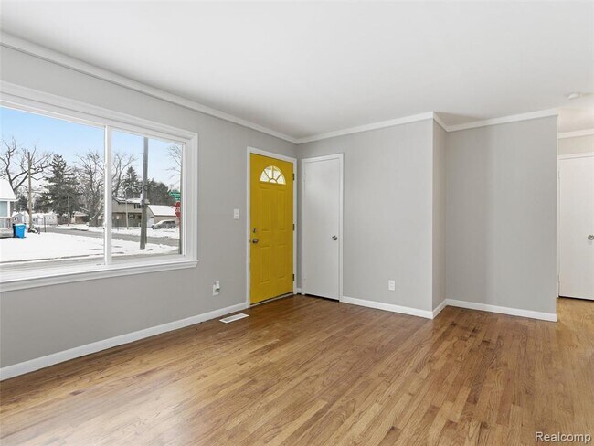 Photo - 108 W Kalama Ave