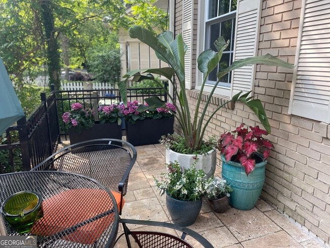 Photo - 524 Seminole Ave NE