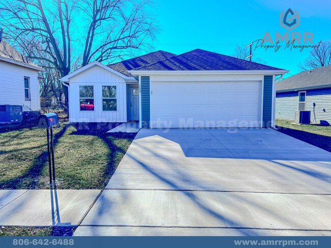 3 Bedroom Home In Carterville! - 3 Bedroom Home In Carterville!