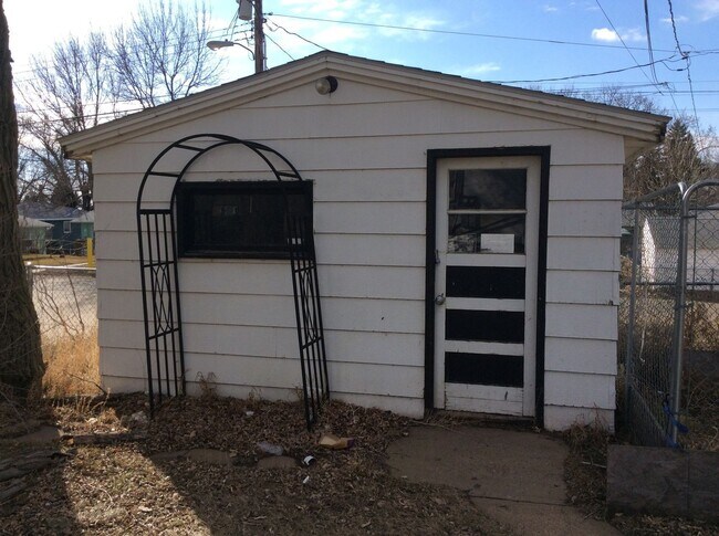 Photo - 3 bedroom, 2 bath Single Family house