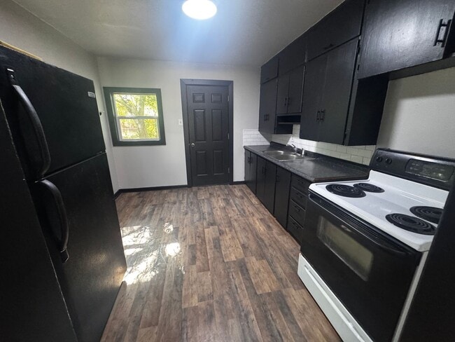 Photo - 1222 B St SE