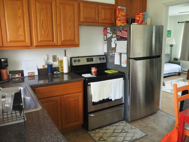 Building Photo - 14549 Archer Ave Unit 1
