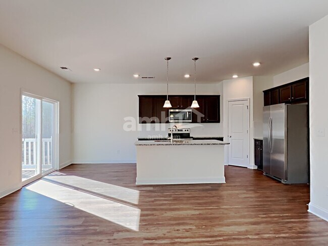 Photo - 1107 Bentley Pl