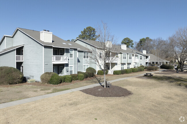 Springhouse Apartments - Springhouse Apartments