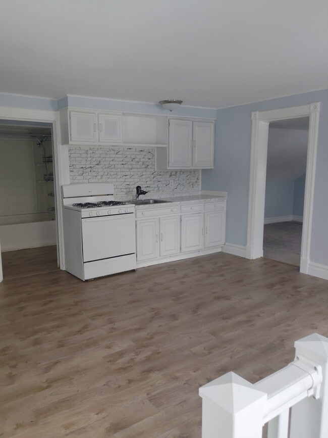 Photo - 214.5 1st St Unit 214.5