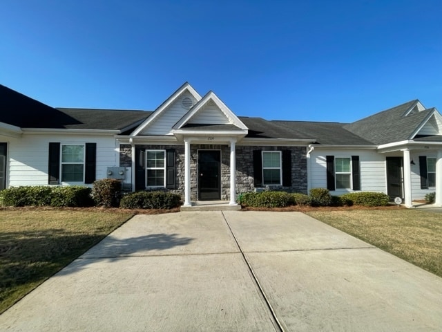 Photo - 204 York Way