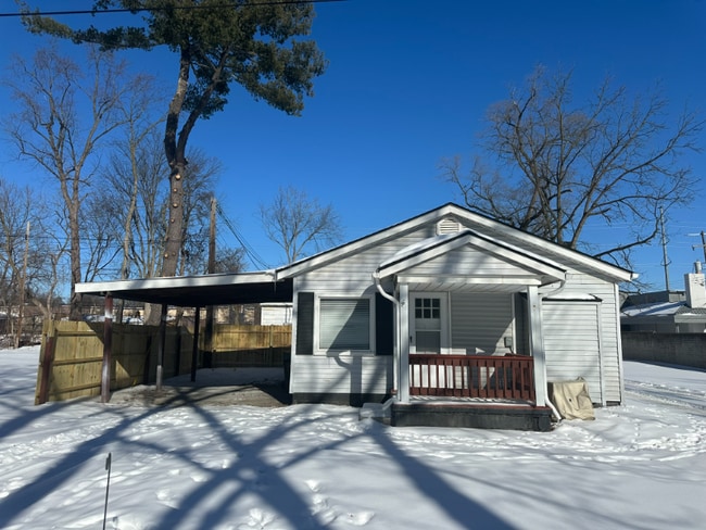 Photo - 28532 Grayling Ave