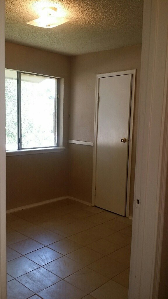 12710 Redfern Dr