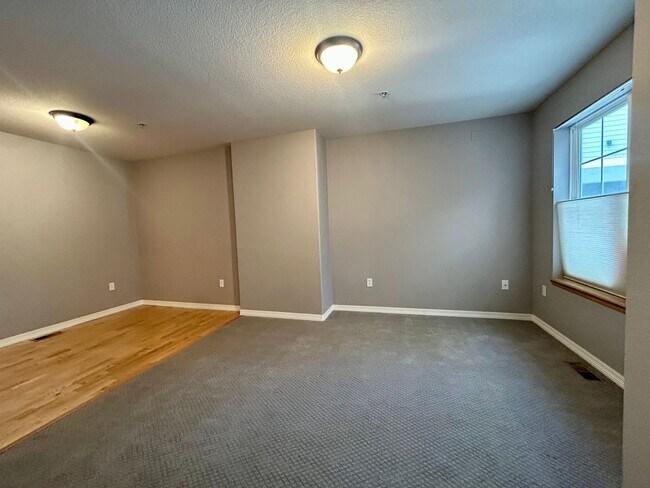 Photo - 947 Laramie Blvd