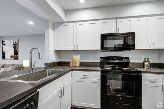 Building Photo - Mezzo of Tampa Palms Rental