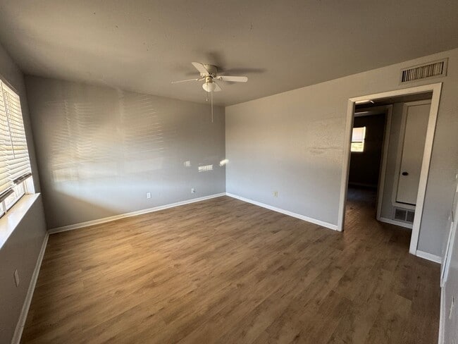 Photo - 611 Sunset Ln Unit A