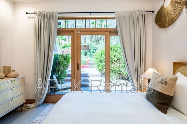 Photo - 690 W Linda Vista Dr