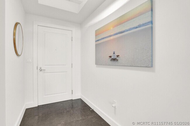 Building Photo - 1 N Ocean Blvd Unit 812