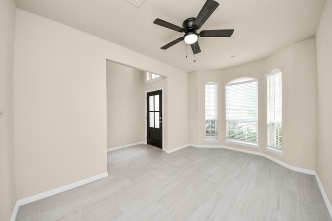 Building Photo - 32903 Silver Mdw Wy