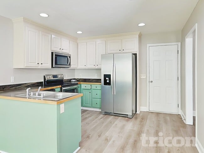 Photo - 231 W Oak St