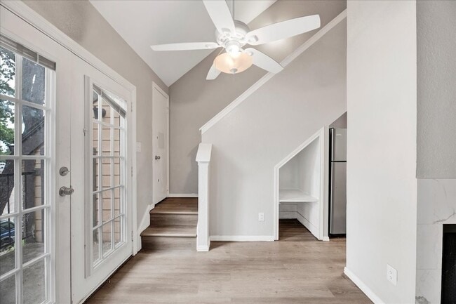 Photo - 9803 Walnut St