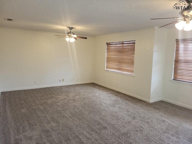 Photo - 1722 Longview St