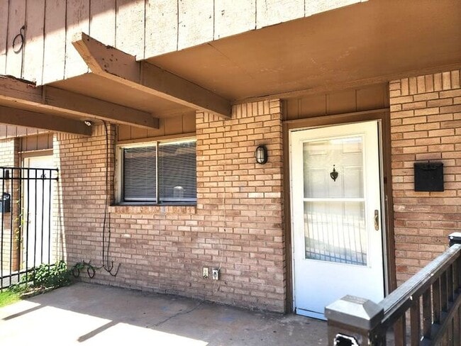 Photo - 3 Bed 2.5 Bath Apt NW OKC