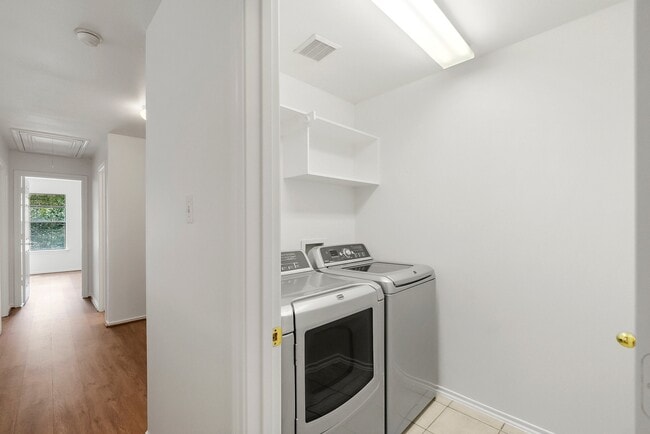 Photo - 144 Summerhaze Cir