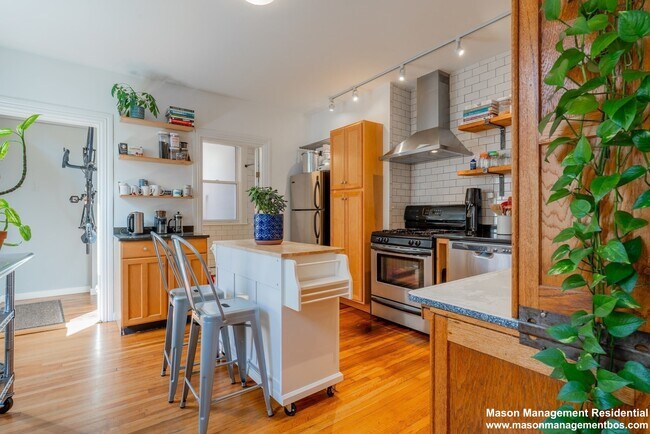 Building Photo - 77 Columbus Ave Unit 1 Rental