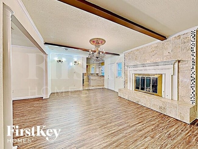 Photo - 2405 Laredo Ct