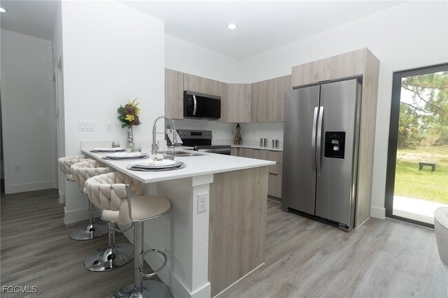 Building Photo - 1123 Deauville St E Rental