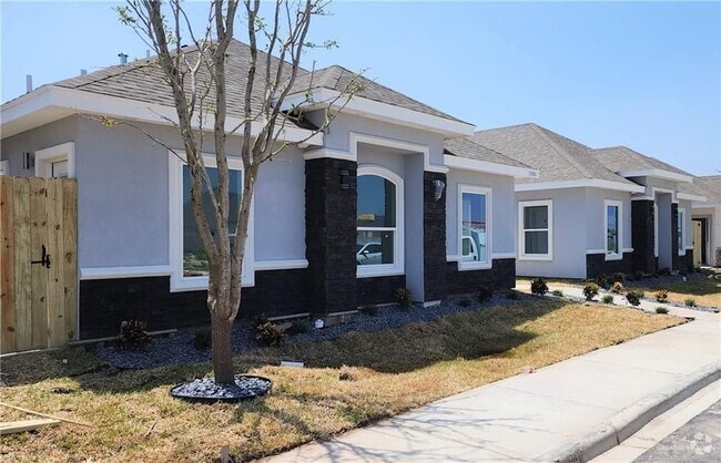 Building Photo - 1006 N Woodson Ave Rental