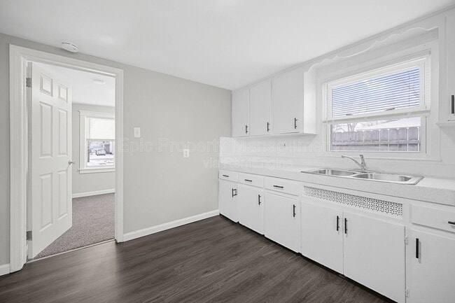 Photo - 21930 Elroy Ave