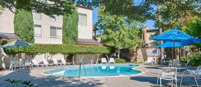 Photo - Marconi Oaks