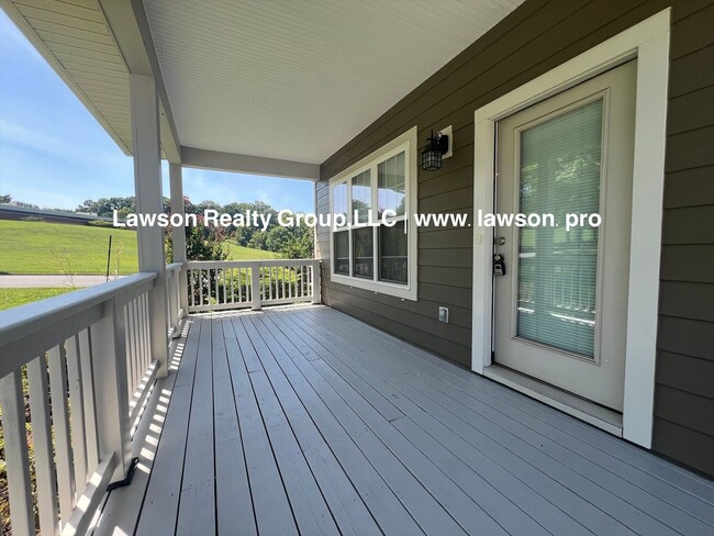 Photo - 2337 Martin Ln SW