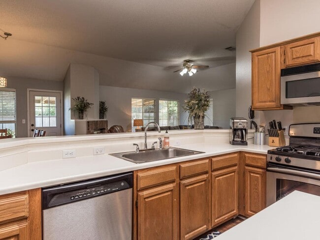 Photo - 16407 Rockgate Dr