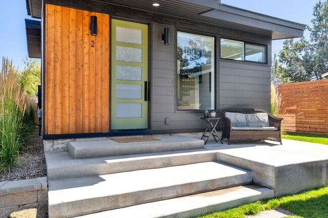 Photo - 142 SW Roosevelt Ave Unit 142 Roosevelt ADU