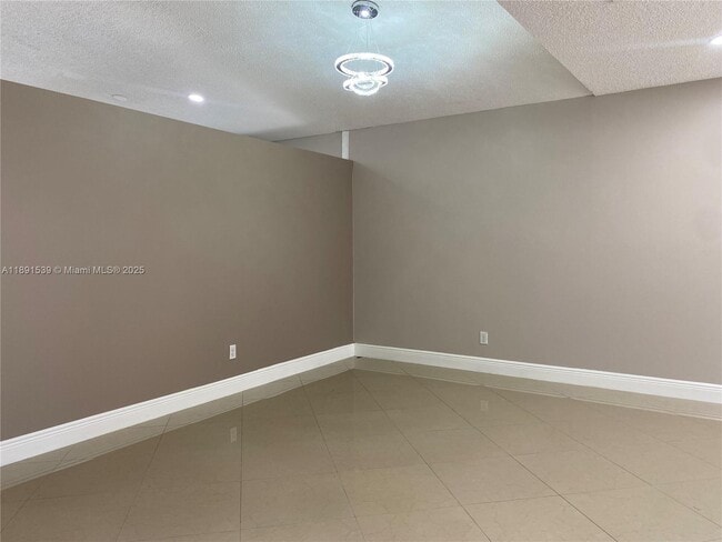 Photo - 405 SW 183rd Way
