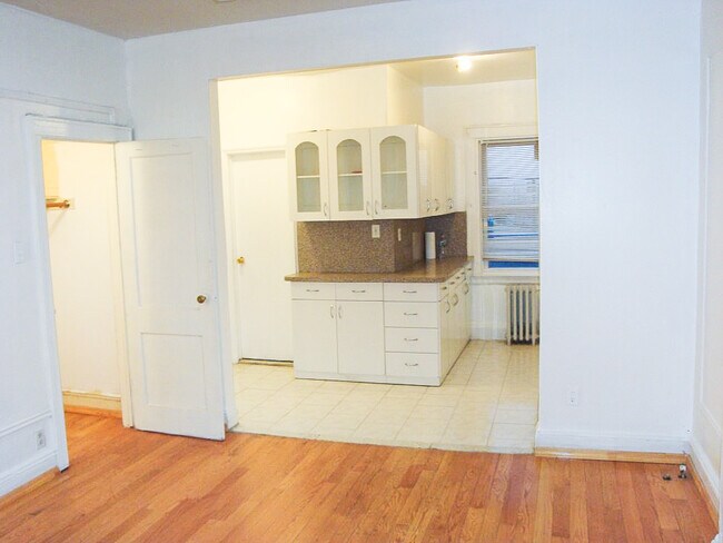 Photo - 18228 Hillside Ave